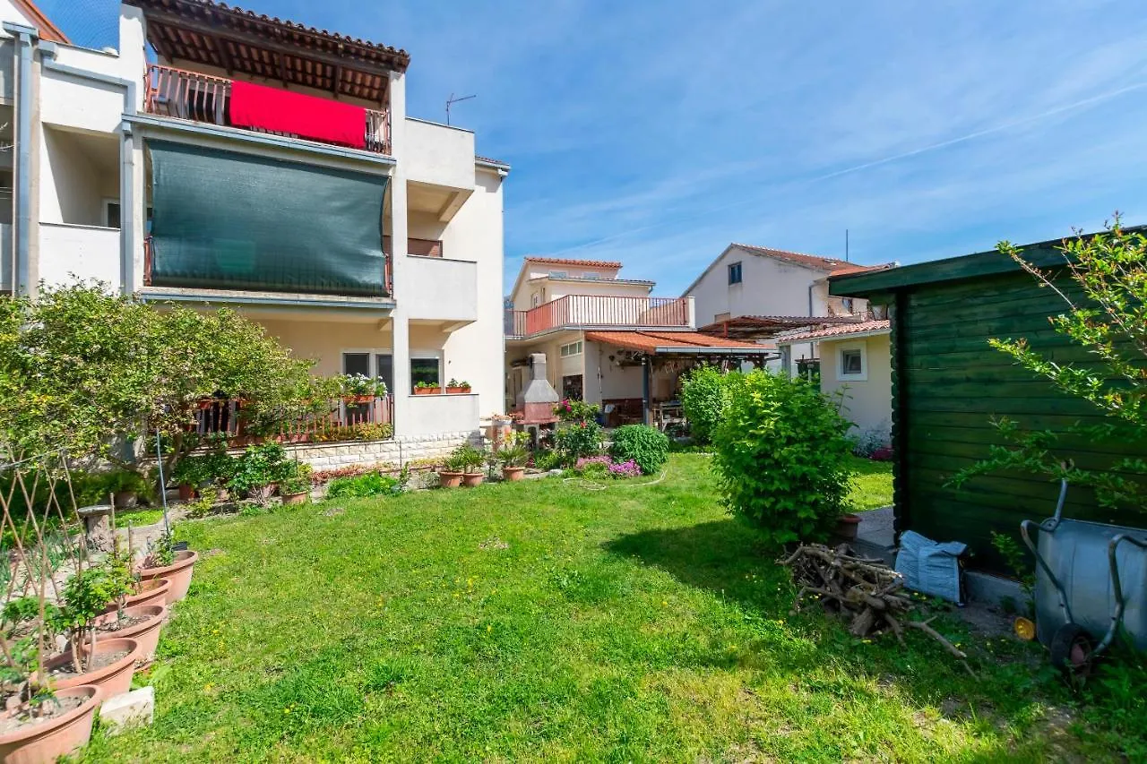 Apartment Tonia Kastela