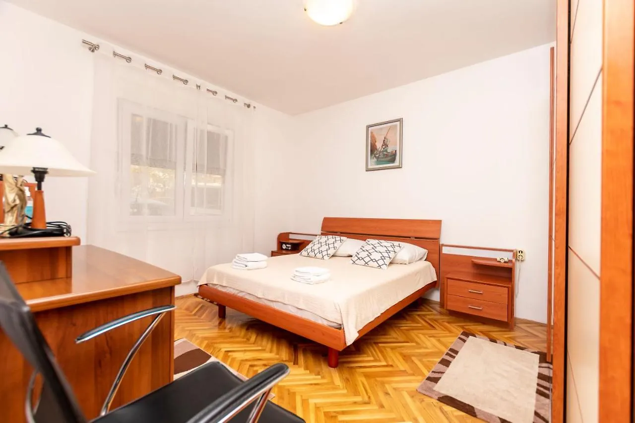 Apartment Tonia Kastela 0*,