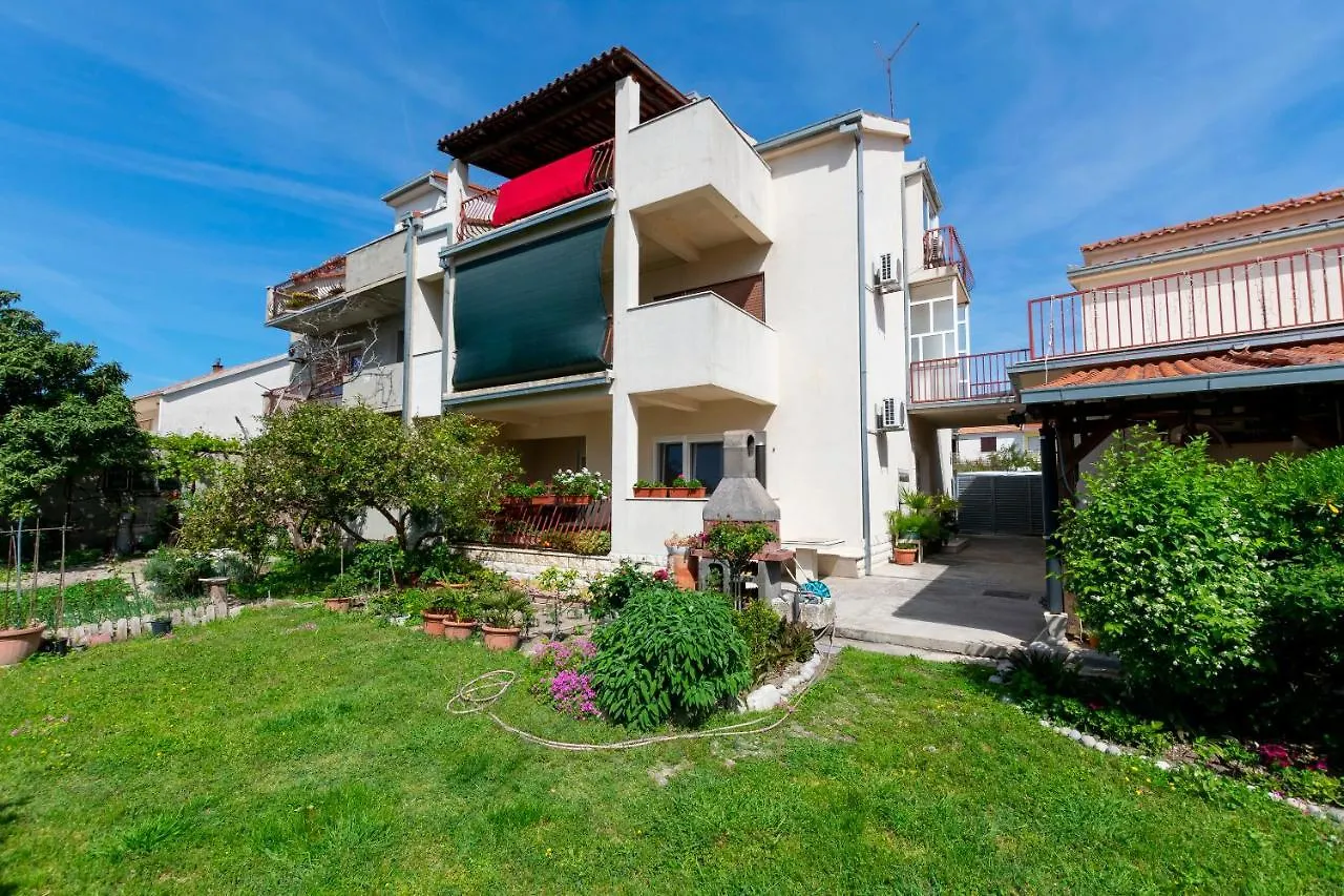 Apartment Tonia Kastela